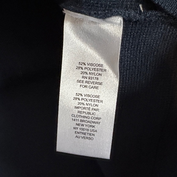 T Tahari Midnight Blue Button-Up Top - Picture 3 of 3